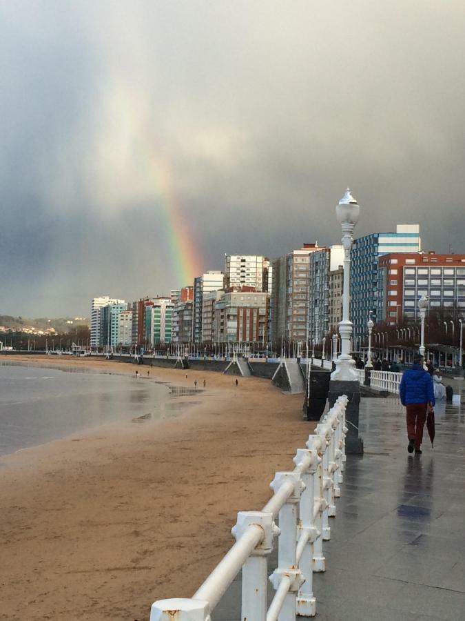Villa Vivienda En Gijon Frente Al Mar Esterno foto