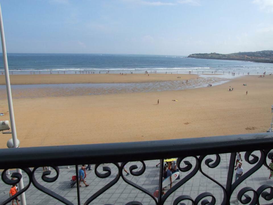 Villa Vivienda En Gijon Frente Al Mar Esterno foto