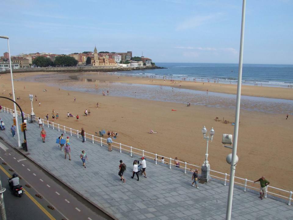 Villa Vivienda En Gijon Frente Al Mar Esterno foto